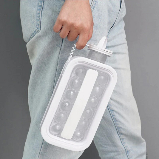 2-i-1 flaske med integreret isterningebakke 